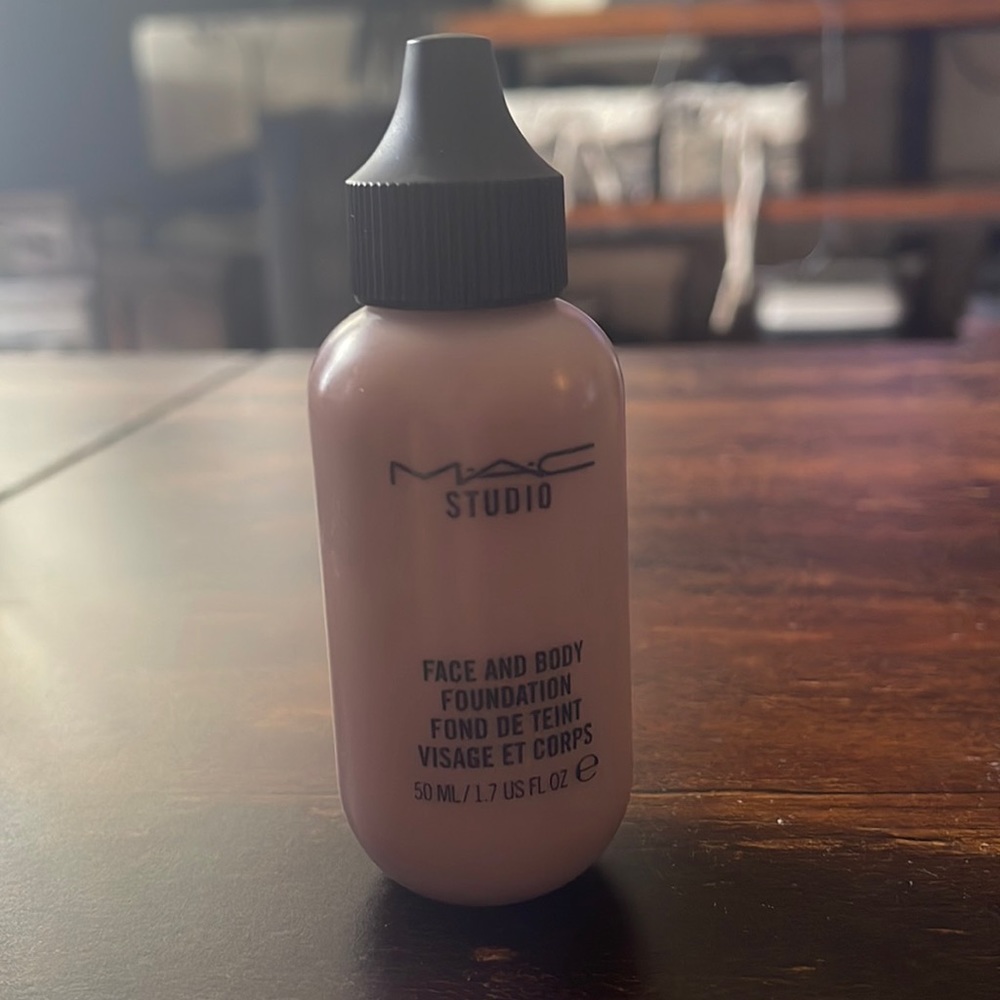 MAC Face & Body 50ML